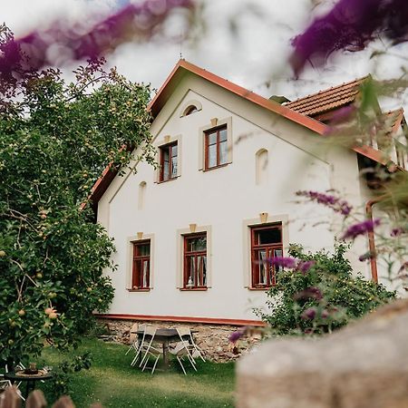 Restaurant A Penzion Na Cechach Hotel Korouhev Exterior foto